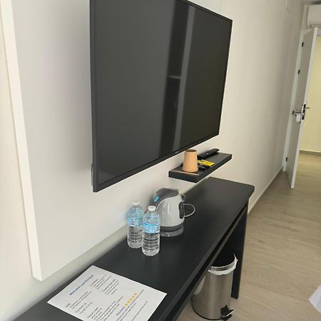 Room San Pedro De Alcantara ماربيا المظهر الخارجي الصورة